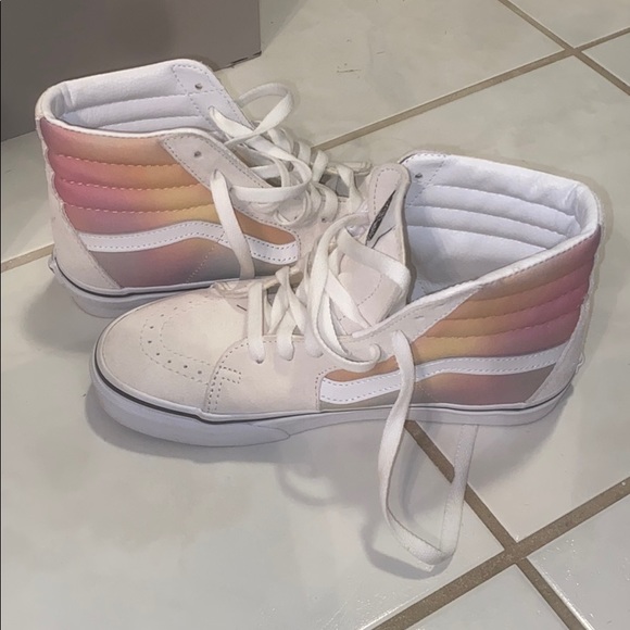 Vans - Picture 2 of 3